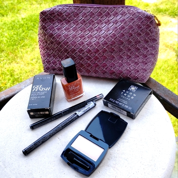 Avon Makeup Set - Picture 1 of 13